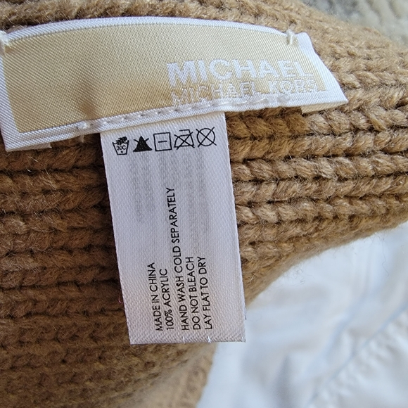 Michael Kors knitted headband NEW WITH TAGS - Picture 3 of 4